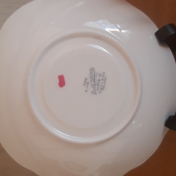 Bell China Fine Bone Made in England Vintage Teacup and saucer - Picture 6 of 9